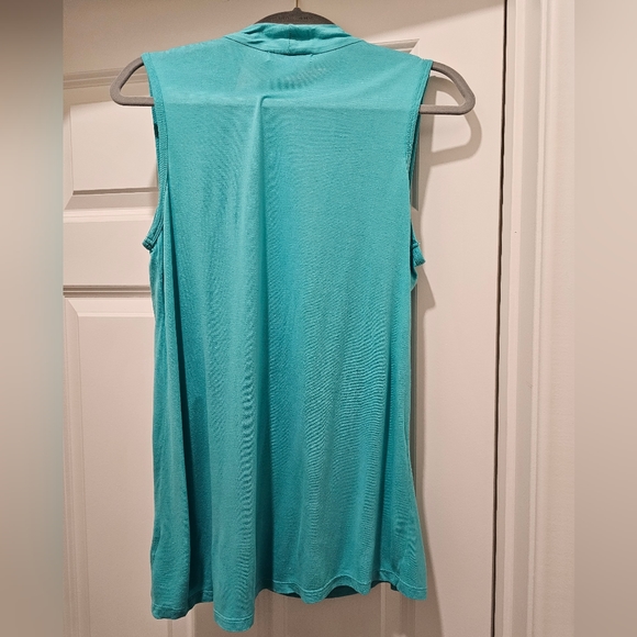 Top - Picture 2 of 4